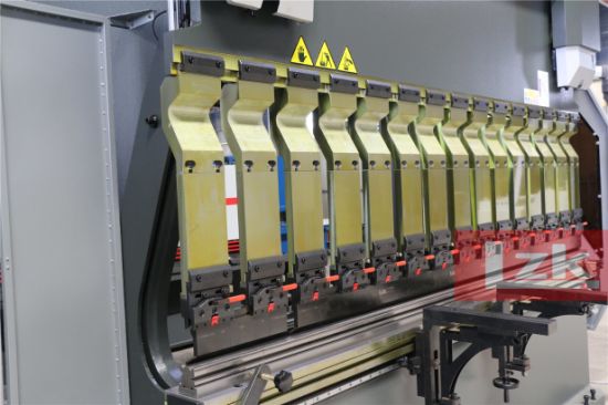 100tone 8 أقدام CNC الهيدروليكية آلة الانحناء الصحافة الصفائح المعدنية